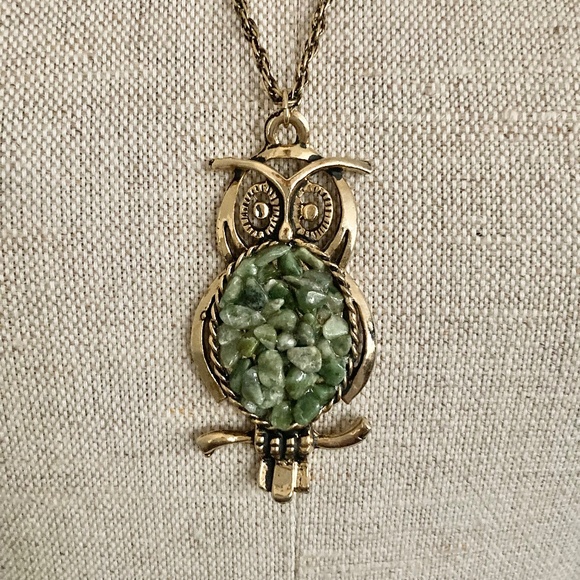 1970s Chipped Jade Owl Pendant - Picture 1 of 6